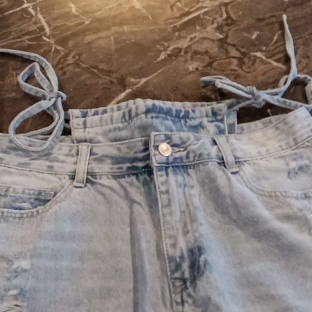 Jeans - Picture 3 of 4